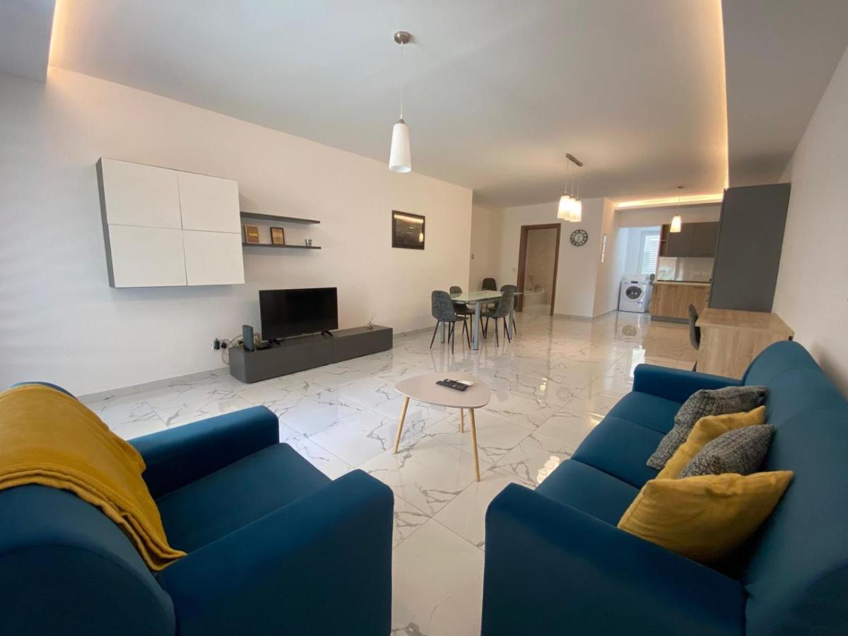 Sliema Centrally Located Apt Exterior foto