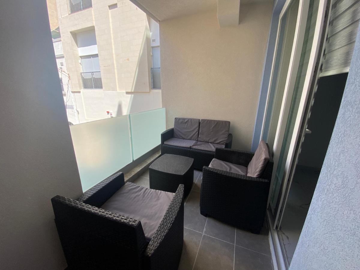 Sliema Centrally Located Apt Exterior foto
